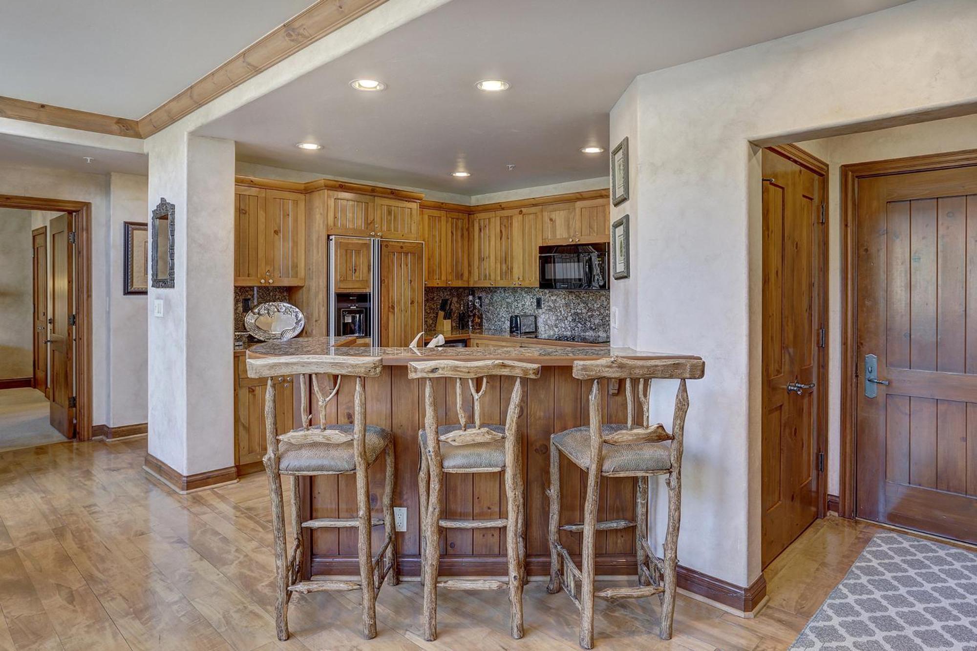 Elkhorn Lodge Ейвън Екстериор снимка