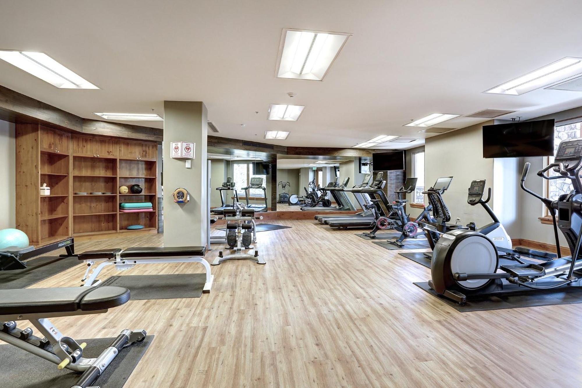 Elkhorn Lodge Ейвън Екстериор снимка