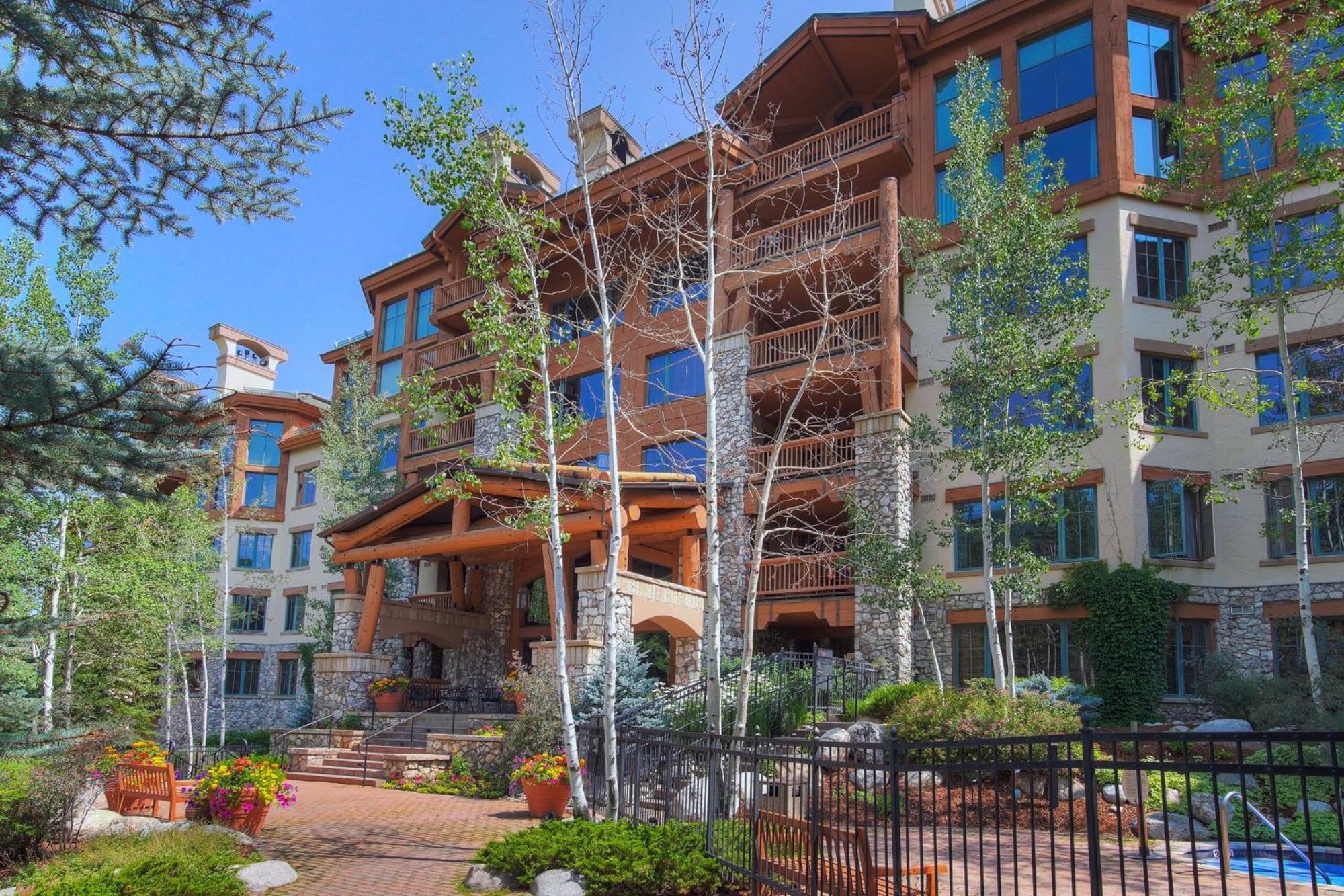 Elkhorn Lodge Ейвън Екстериор снимка