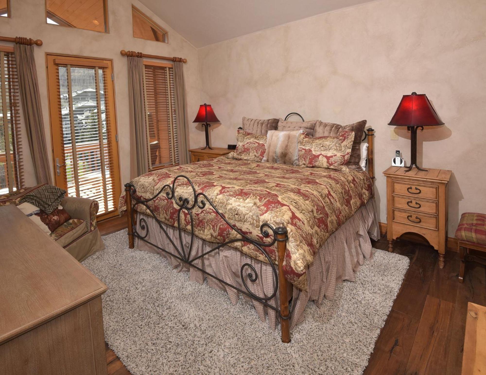 Elkhorn Lodge Ейвън Екстериор снимка